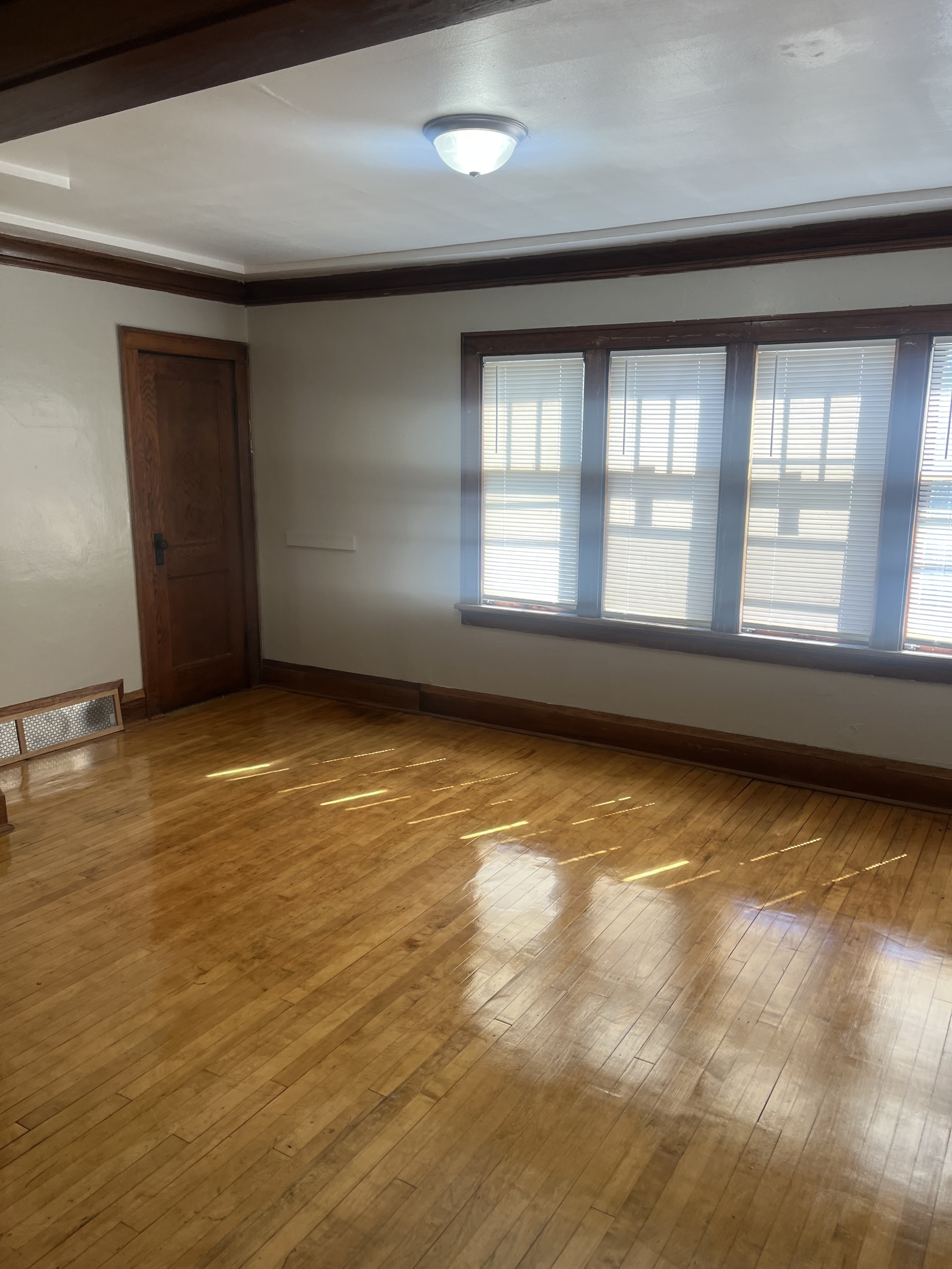 1309 S 25th St Upper